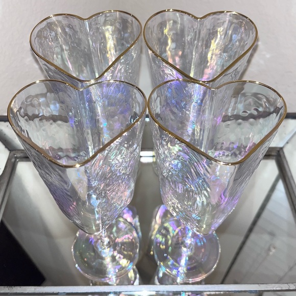 6-PIECE NEW HEART SHAPED IRIDESCENT
MARTINI/WINE/CHAMPAGNE/ GLASSES BUNDLE - Picture 13 of 14
